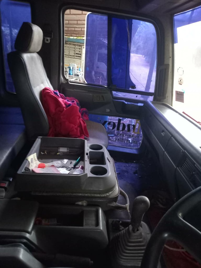 หัวรถ10ล้อhino สภาพดี ราคา63,000 หัวรถ10ล้อhino สภาพดี ราคา63,000