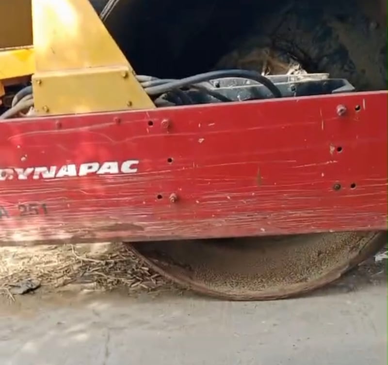 รถบด10ตัน. 1เพลา Dynapac ใช้งานดี มีทะเบียน ราคา3.9แสน รถบด10ตัน. 1เพลา Dynapac ใช้งานดี มีทะเบียน ราคา3.9แสน