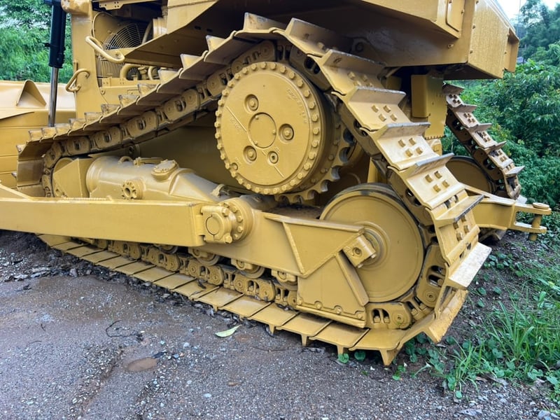 รถแทรกเตอร์CAT D6R. ตีนไก่ ใช้งานดี มีทะบียน ราคา1,550,000