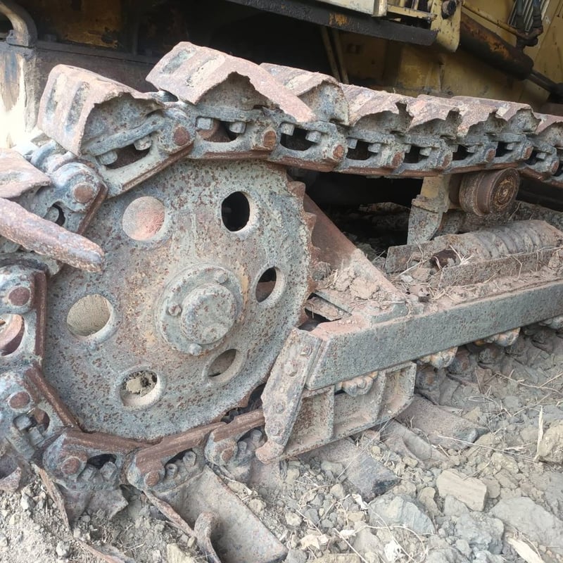 ขายแทรกเตอร์komatsu D20p-7ตีนเป็ด ใบไม่สวย ใช้งานได้ราคา155,000