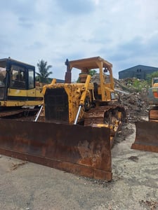 รถแทรกเตอร์CAT D6D เกียร์ตัด ใบซื้อขาย ใช้ฃานดี ราคา7.9แสน รถแทรกเตอร์CAT D6D เกียร์ตัด ใบซื้อขาย ใช้ฃานดี ราคา7.9แสน