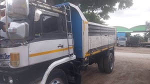 ขายรถ6ล้อดั้มHino มีทะเบียน ใช้งานดีราคา299,000 ขายรถ6ล้อดั้มHino มีทะเบียน ใช้งานดีราคา299,000