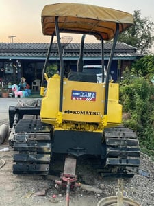 รถแทรกเตอร์komatsu D20p-5ตีนเป็ด ใช้งานดี ใบซื้อvาย ราคา1.5แสน รถแทรกเตอร์komatsu D20p-5ตีนเป็ด ใช้งานดี ใบซื้อvาย ราคา1.5แสน