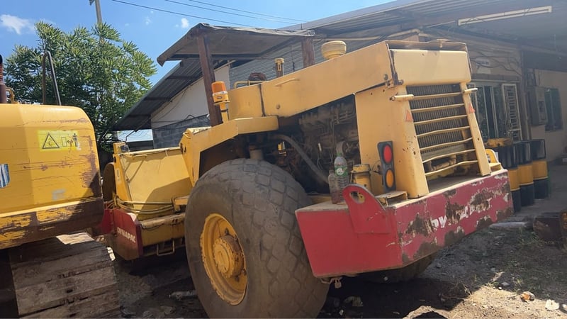 ขายรถบด10ตัน2เพลาDynapac ca250ใช้งานดี ใบซื้อvาย ราคา3.5 แสน