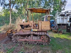 รถแทรกเตอร์komatsu D20p-5ตีนเป็ด ใบมีดสไล้ ใช้งานดีราคา155,000 รถแทรกเตอร์komatsu D20p-5ตีนเป็ด ใบมีดสไล้ ใช้งานดีราคา155,000