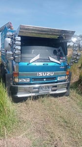 รถ6ล้อดั้มisuzu frr12f  195แรง ใช้งานดี มีทะเบียน ราคา4.3แสน