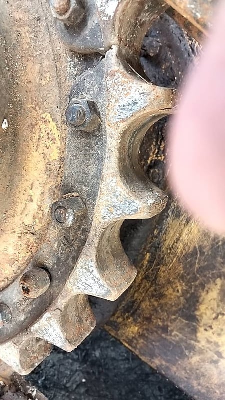 ขายรถแทรกเตอร์CAT D4H ตีนเป็ด ใบมีดสไล้ เกียร์ตัด ใช้งานดี ใบซื้อขายราคา390,000 ขายรถแทรกเตอร์CAT D4H ตีนเป็ด ใบมีดสไล้ เกียร์ตัด ใช้งานดี ใบซื้อขายราคา390,000