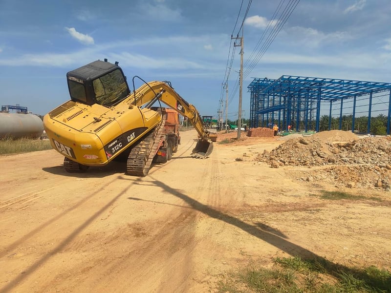 ขายรถแม็คโครCAT 312D  ใช้งานดี ใบอินวอย ราคา6.5แสน