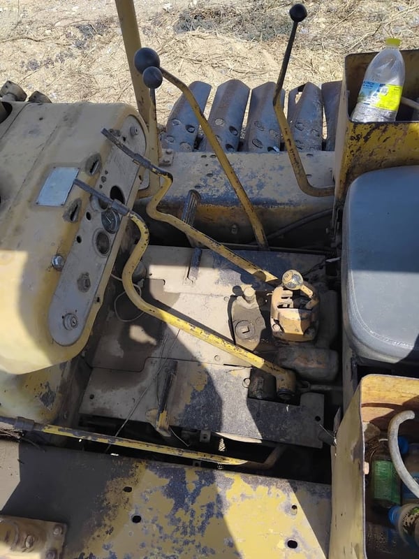 ขายรถ แทรกเตอร์CAT D4D ตีนเป็ด ใช้งานดีมากด ใบซื้อขายราคาถูกดีๆๆ139,000