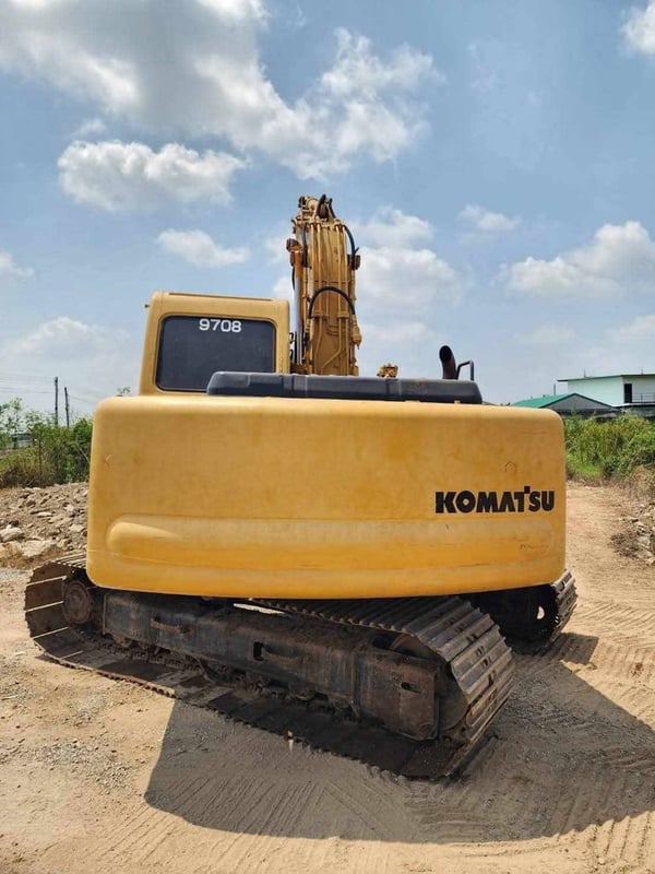 รถแม็คโครkomatsu pc120-6ใช้งานดี มีทะเบียน ราคา6.5อสน