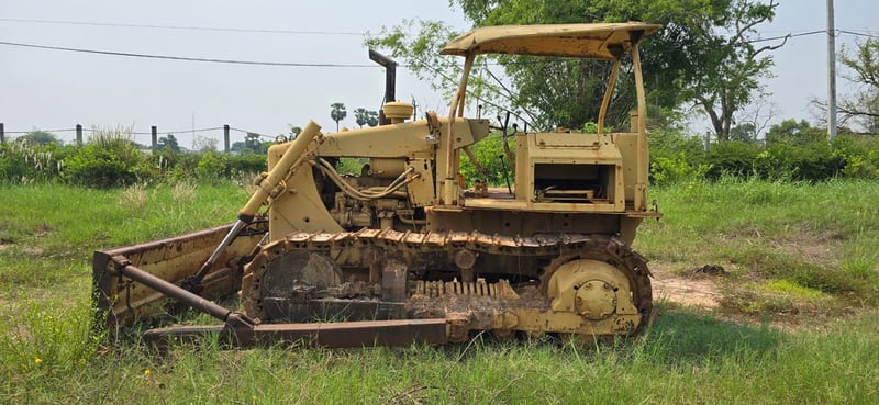 รถแทรกเตอร์CAT D4E ฮาฟตีนเป็ด ใช้งานดี มีเล่มทะเบียน ราคา239,000แสน
