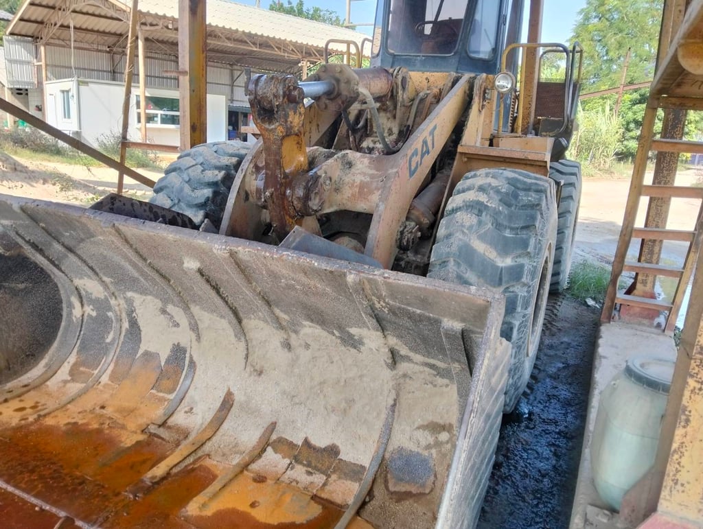 ขายรถตัก ล้อยางCAT950E ใช้งานดี ใบซื้อขาย ราคา585,000 ขายรถตัก ล้อยางCAT950E ใช้งานดี ใบซื้อขาย ราคา585,000