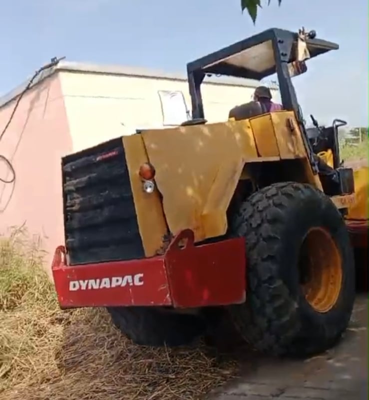 รถบด10ตัน. 1เพลา Dynapac ใช้งานดี มีทะเบียน ราคา3.9แสน รถบด10ตัน. 1เพลา Dynapac ใช้งานดี มีทะเบียน ราคา3.9แสน