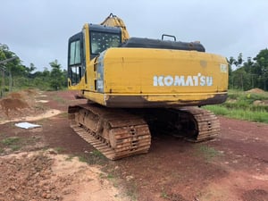 ขายรถแม็คโครkomatsu pc200-8 ใช้งานดี มีทะเบียน ราคา4.7แสน