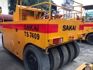 รถบดล้อยางsakai ts409 ใช้งานดี ใบอินวอย ราคา495,000