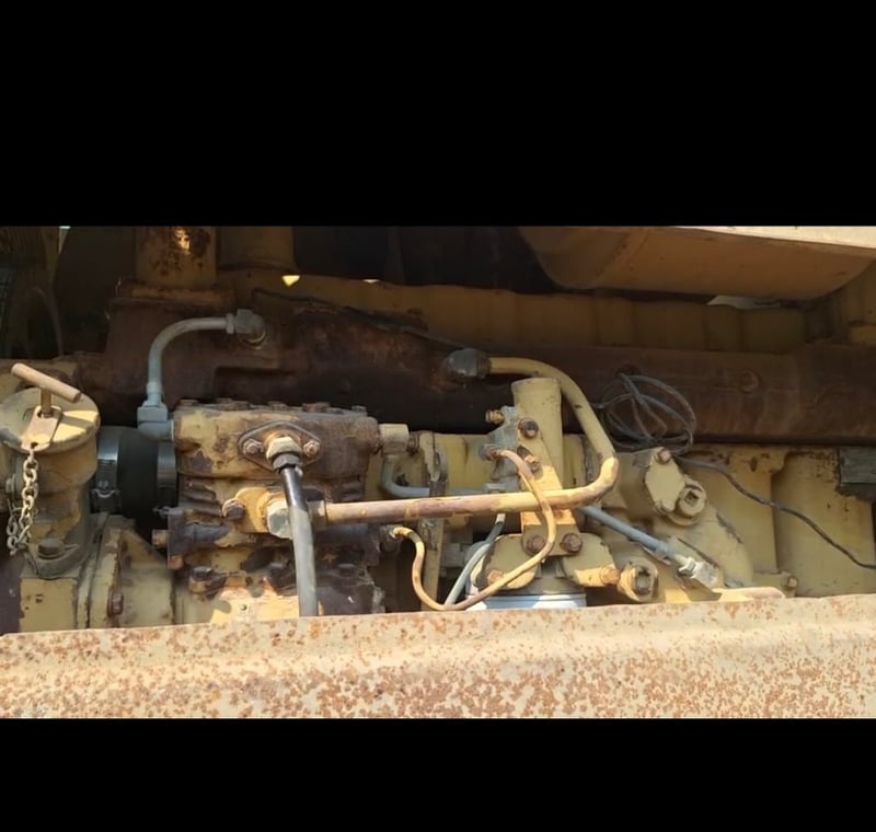 ขายรถบดล้อกนาม4ล้อcat815ใช้งานดี มีทะเบียน ราคา1,580,000 ขายรถบดล้อกนาม4ล้อcat815ใช้งานดี มีทะเบียน ราคา1,580,000