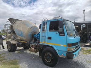 ขายรถ6ล้อโม่ปูน2คันรวม isuzu 175แรง มีทะเบียน ใช้งานดี ขายรวม2คัน ราคา700,000