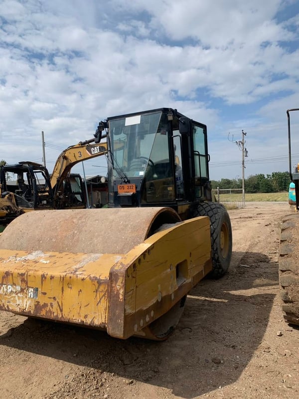 รถบด20ตันcat cs76ใช้งานดี มีทะเบียน ราคา1.4ล.บาท