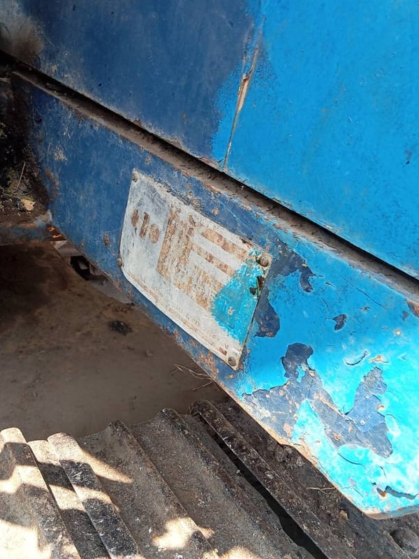 รถแม็คโครkomatsu pc200-5 คอนโทรนยาว ใช้งานดี ราคาถูกดีๆ235,000