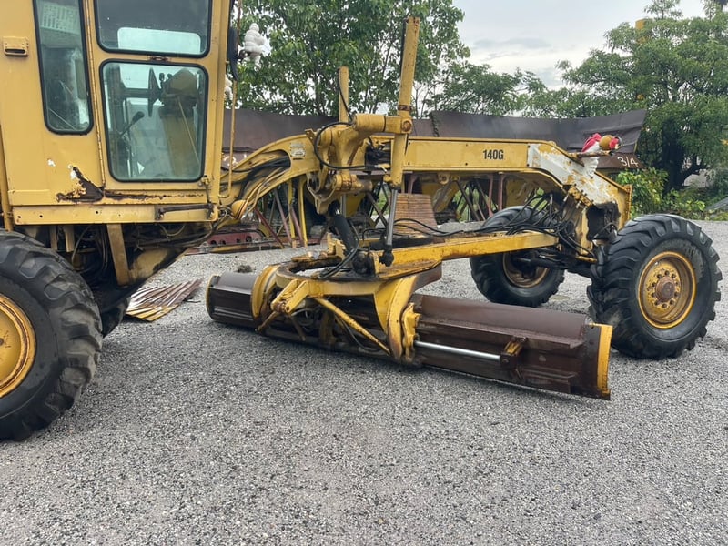 รถเกรดเดอร์CAT 140G 72v13838 ใช้งานได้ปกติ  มีทะเบียน ราคา1,390,000