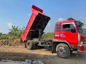 ขายรถ6ล้อดั้ม mitsubishi  190แรง ใช้งานดี มีมะเบียน ราคา5.4แสน