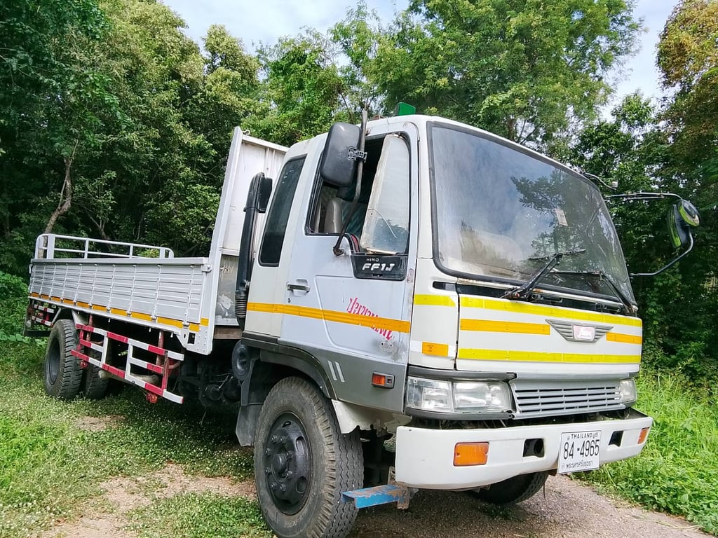 ขายรถ6ล้อhino 195แรง มีทะเบียน ใช้งานได้ ราคา2.9แสน ขายรถ6ล้อhino 195แรง มีทะเบียน ใช้งานได้ ราคา2.9แสน