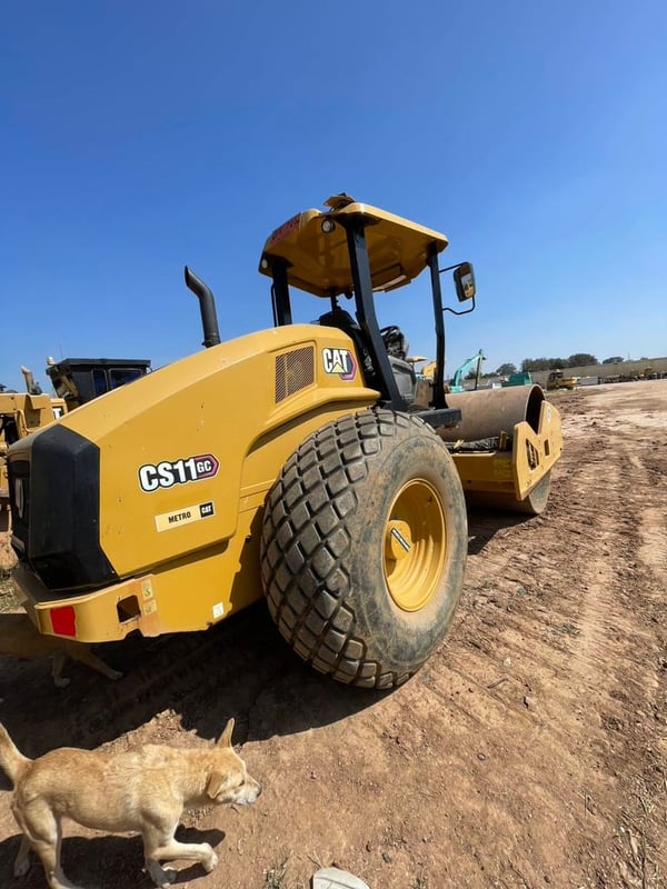 ให้เช่ารถบด10ตัน4ตัน รถแทรกเตอร์ รถเกรด แม็คโคร รถ6ล้อดั้ม