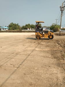 ให้เช่ารถบด10ตัน4ตัน รถแทรกเตอร์ รถเกรด แม็คโคร รถ6ล้อดั้ม