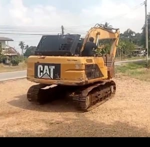 ขายแม็คโครcat 312มีทะเบียน ใช้งานดี ราคา3.5แสน