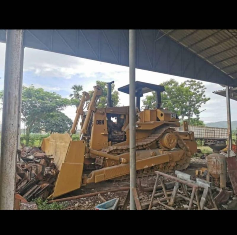 รถแทรกเตอร์cat D9N ใช้งานดี ใบซื้อvาย ราคา2.3ล.บาท รถแทรกเตอร์cat D9N ใช้งานดี ใบซื้อvาย ราคา2.3ล.บาท