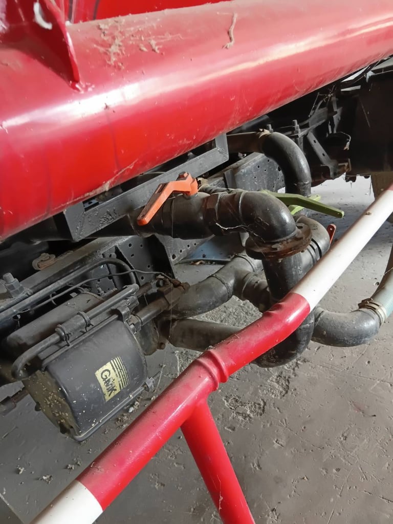 รถ6ล้อน้ำisuzu ใช้งานดี มีทะเบียน ราคา295,000บ. รถ6ล้อน้ำisuzu ใช้งานดี มีทะเบียน ราคา295,000บ.