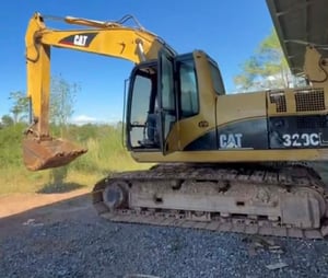 ขายรถแม็คโครcat 320c ใช้งานดี มีทะเบียน ราคา4.8แสน