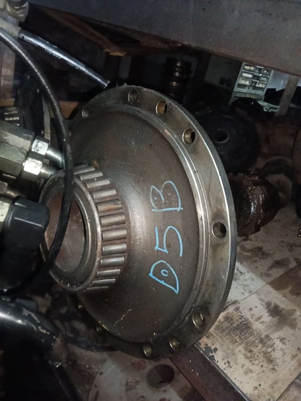 ขายอะไหล่รถแทรกเตอร์cat komatsuD7 D6 D5 D4 D3 D2 D80 D60a D50 a