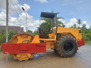 ขายรถบดล้อหนาม Dynapac ca251 ใช้งานได้ เล่มทะเบียน ราคา399,000