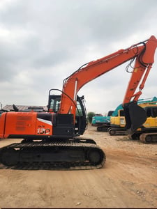 รถแม็คโค hitashi zaxis130-3 ใช้งานดี มีทะเบียน ราคา 1,350,000