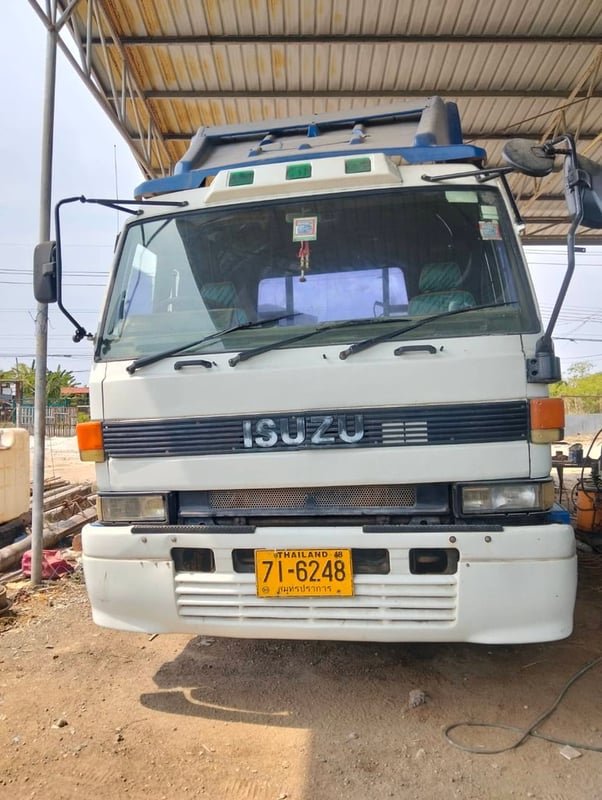 ขายรถเทเลอ12ล้อ isuzu cxg23x 270แรง ใช้งานดี มีทะเบียน ราคา6.3แสน