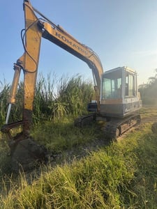 รถแม็คโครkomatsu pc60-5ใช้งานได้ดี ใบซื้อขาย ราคา139,000 รถแม็คโครkomatsu pc60-5ใช้งานได้ดี ใบซื้อขาย ราคา139,000