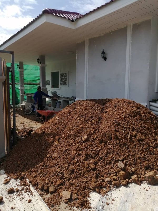 ขายหินคลุก หินผุ หน้าดิน ลูกรัง เศษปูนทุปตึก รับถม