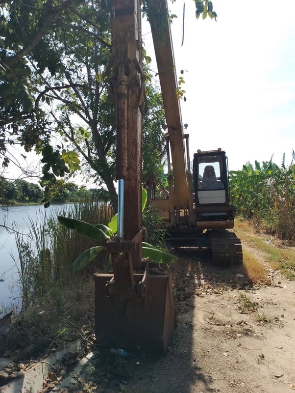 รถแม็คโครcat 320L บูมยาว ใช้งานดี ใบซื้อขาย ราคา5.7แสน