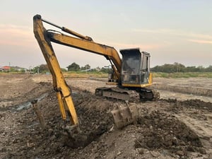 ขายรถแม็คโครบูมยาว sumitomo60 ใช้งานดี ใบซื้อขาย ราคา130,000