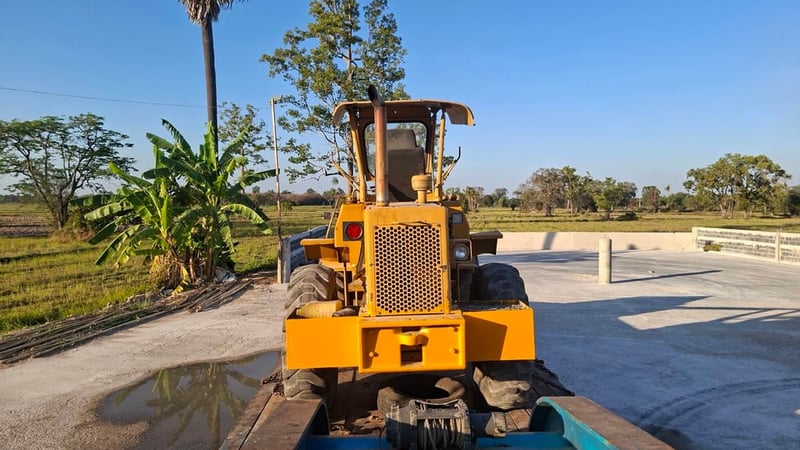 รถตักล้อยางcat 910ใช้งานดี ใบซื้อvาย ราคา2.3แสน