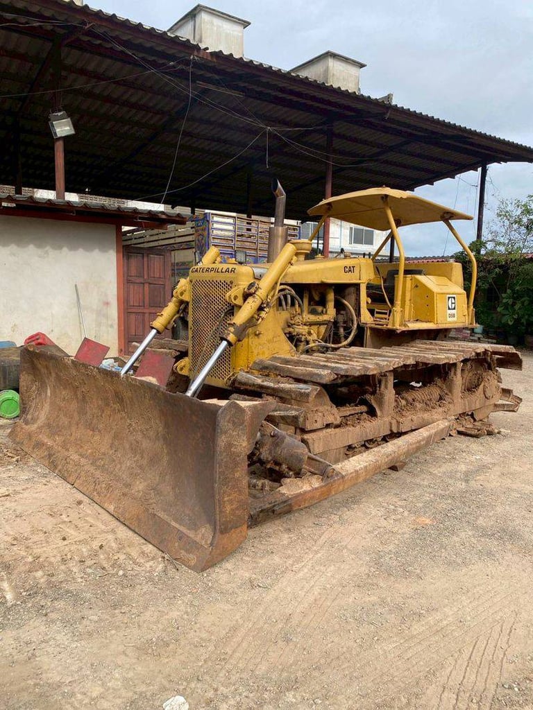 ขายรถแทรกเตอร์CAT D5B ตีนเป็ด ใช้งานดี ราคา4.3แสน