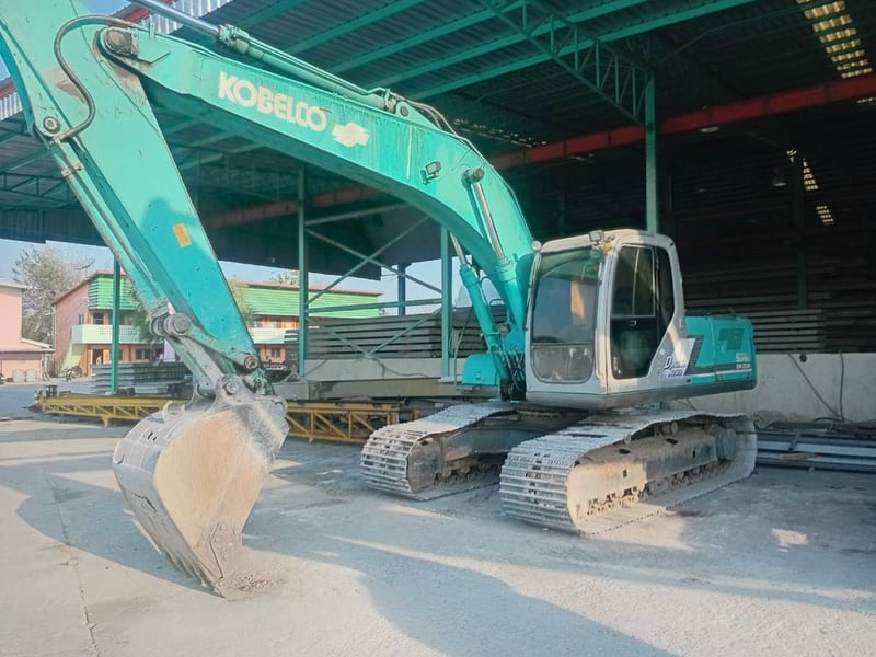 รถแม็คโครkobelco sk 200-6มีทะเบียน ใช้งานดี ราคา690,000