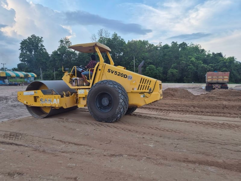 ให่เช่ารถแทรกเตอร์D5 D4 D2 รถแม็คโคร รถบด 4ตัน 10ตัน รถเกรดเดอร์ รถไถ รถ6ล้อดั้ม