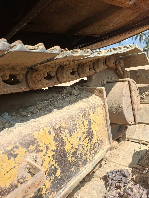 รถแม็คโครkomatsu pc120-3ใช้งานดี ใบซื้อvาย ราคา2.2แสน