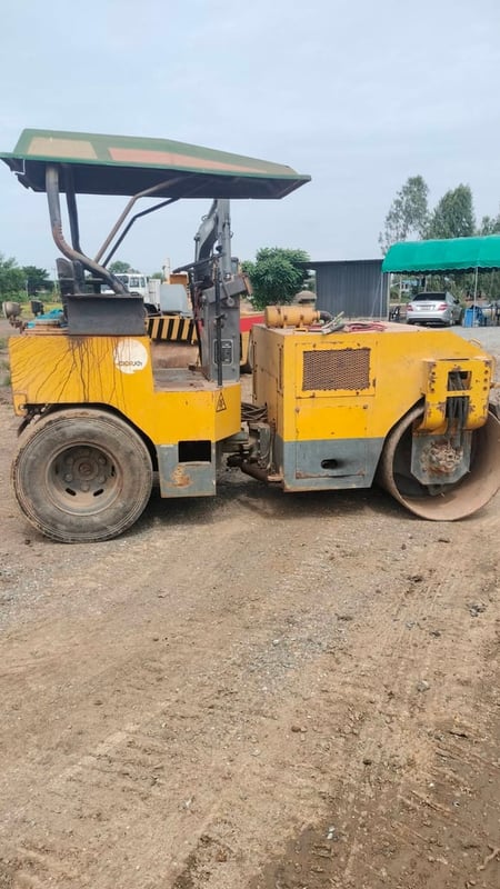 ขายรถบด4ตัน sakai 4ton ใช้งานได้ดี ใบซื้อขาย ราคาถูกดี 299,0000 ขายรถบด4ตัน sakai 4ton ใช้งานได้ดี ใบซื้อขาย ราคาถูกดี 299,0000