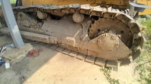 รถแทรกเตอร์cat D5D ตีนไก่ ใช้งานดี ใบซื้อขายราคา 299,000