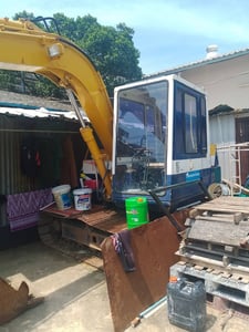 ขายแม็คโครkomatsu pc60-5 รวมหัวเจาะ ใช้งานดี ใบซื้อขายราคา2.9แสน