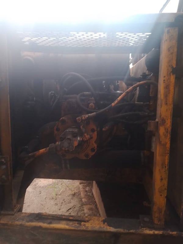 ขายแม็คโครkobelco sk120-2 ใช้งานดี ใบซื้อvาย ราคา385,000