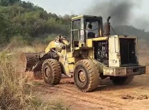 ขายรถตักรวม2คัน cat950b กับ cat920 รวม2คัน ใช้งานได้ ใบซื้อขาย ราคา385,000